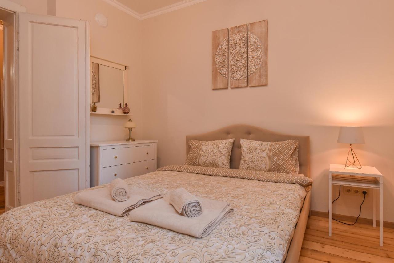 Spacious Vintage 2Br, 2Bath Apartment By Flat Mаnager Софія Екстер'єр фото